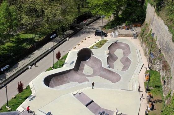 極限運動滑板公園設計